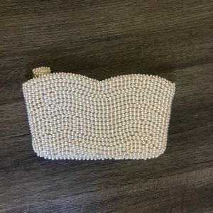 Pearl Clutch
